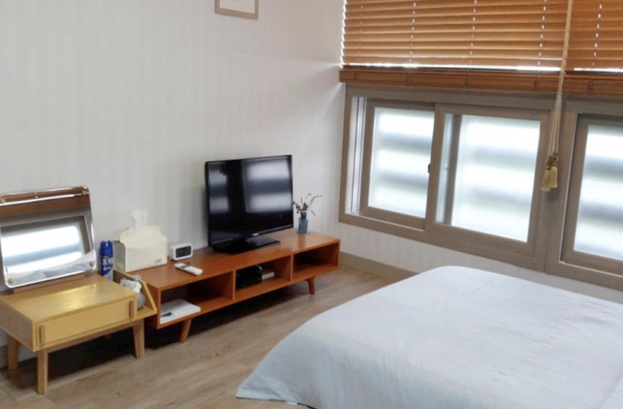 Moon Forest Guesthouse Jeju Exterior photo
